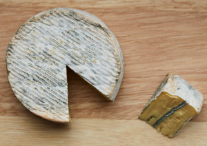Isle of Wight Blue Cheese (200g - 230g)